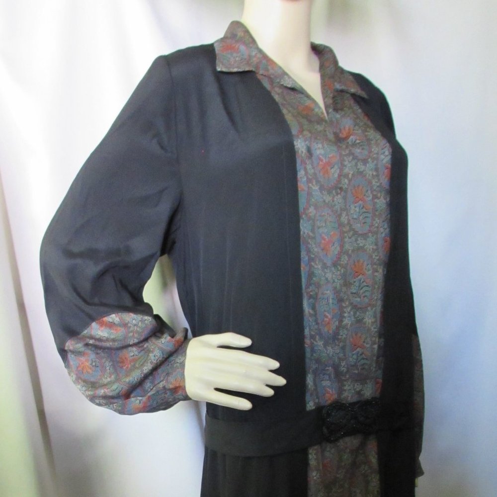 SALE Antique Dress Black Crepe Tapestry Pattern Early 20th Century - Picture 3 of 11